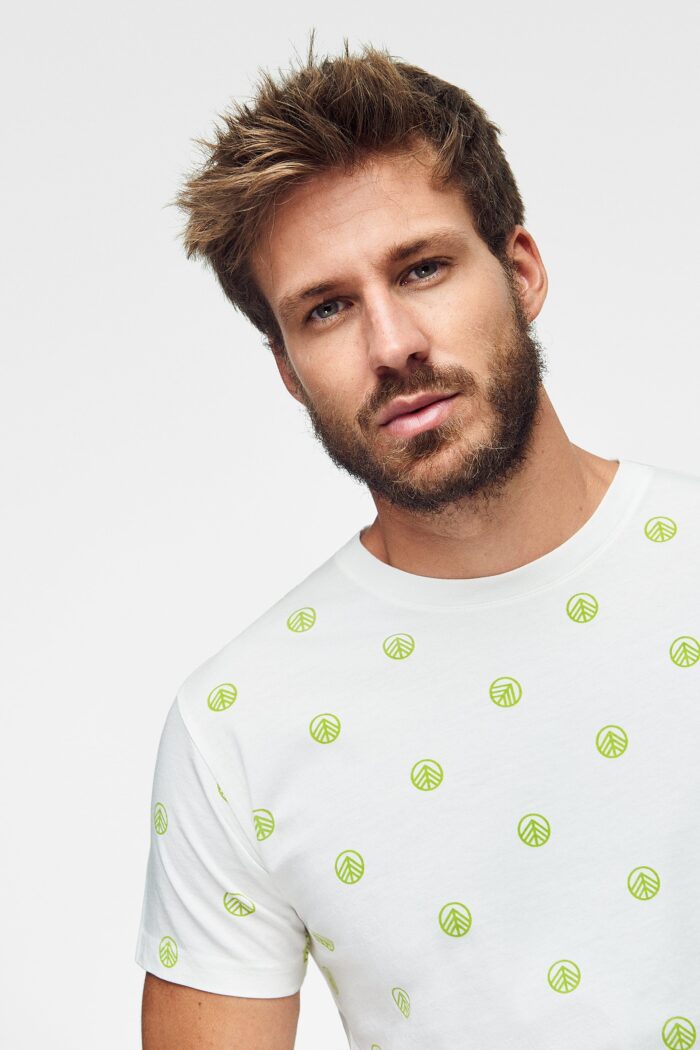 camiseta algodón ecológico estampada con logos green forest wear