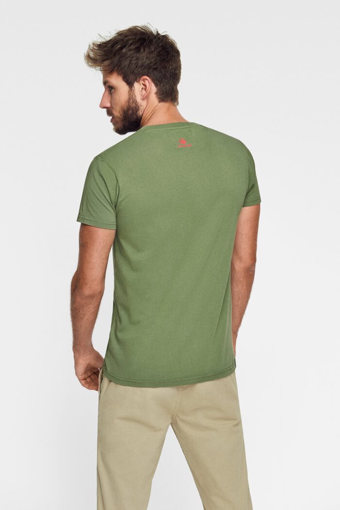 camiseta verde tree con figura geométrica