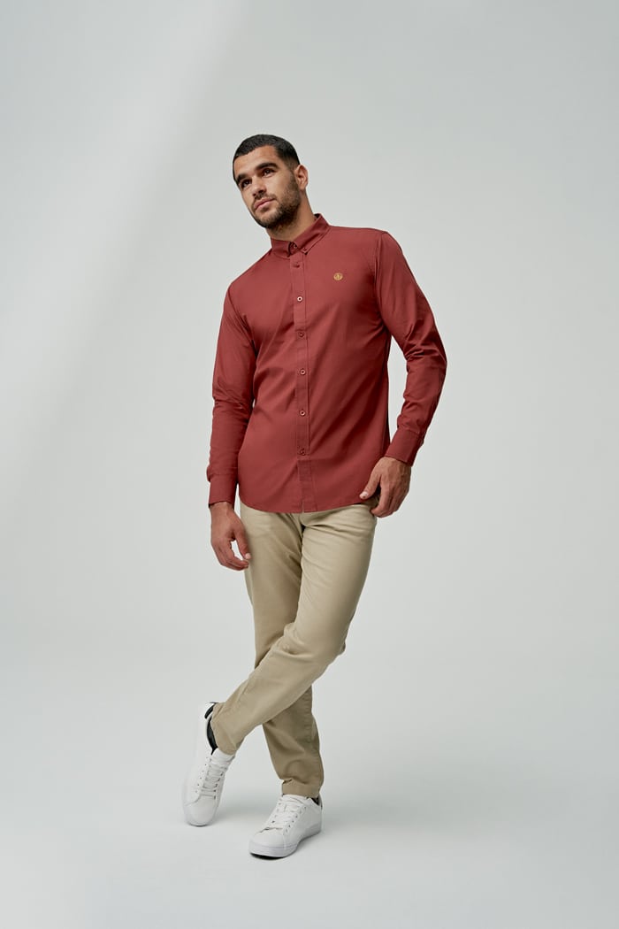 camisa casual para hombre fabricada en algodón orgánico certificado