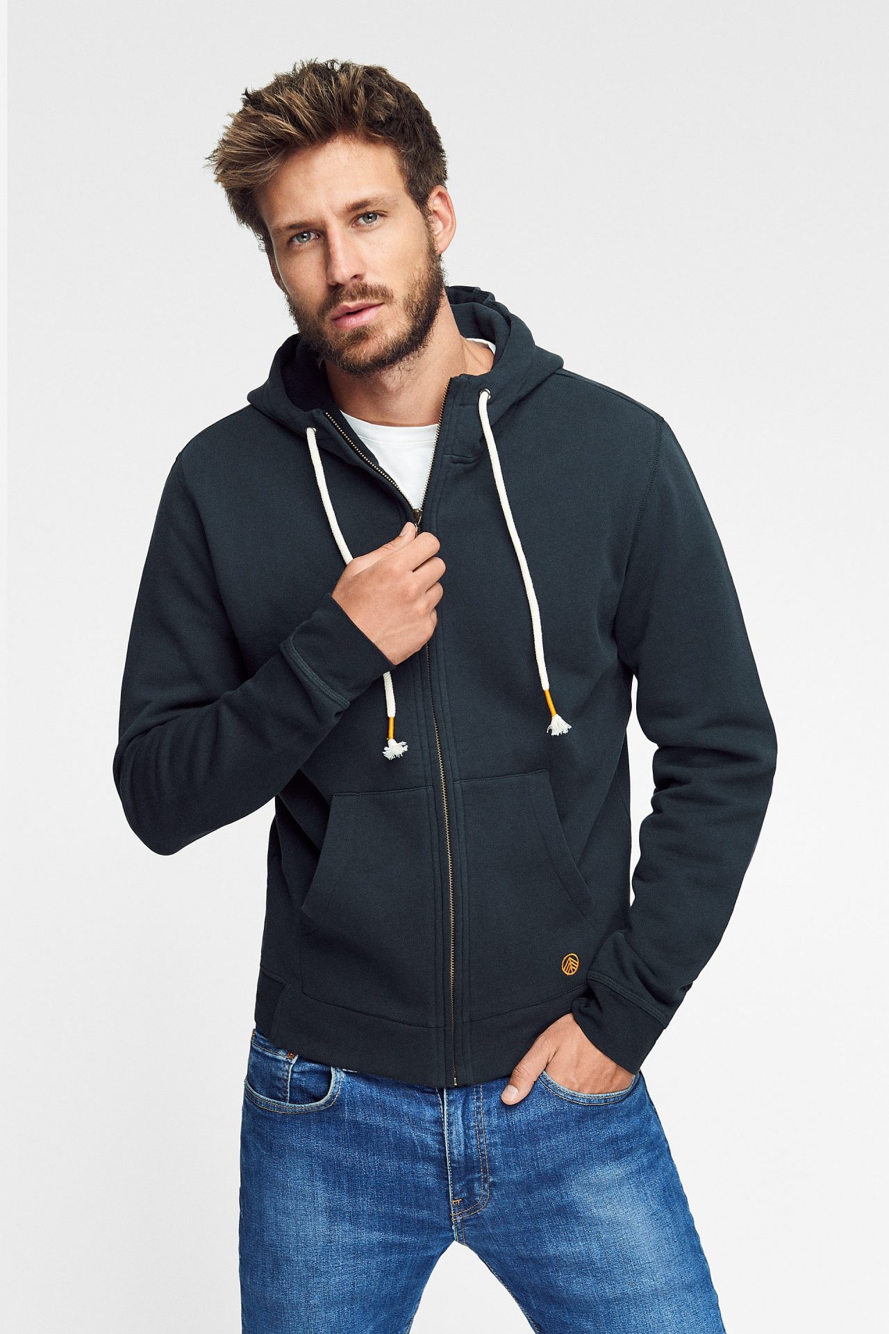 hoodie zipper nature en color negro para hombre